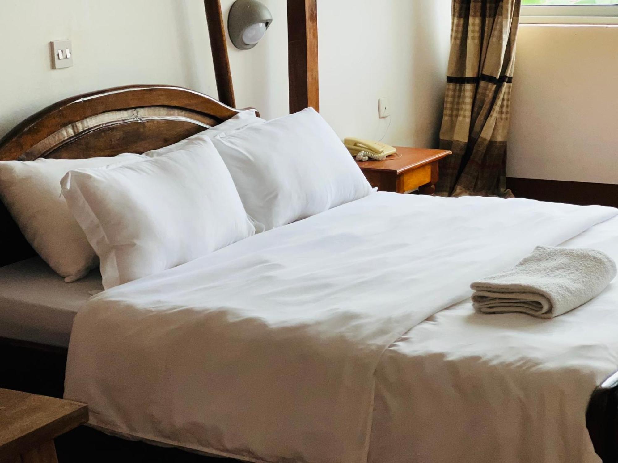 Entebbe Flights Motel エクステリア 写真