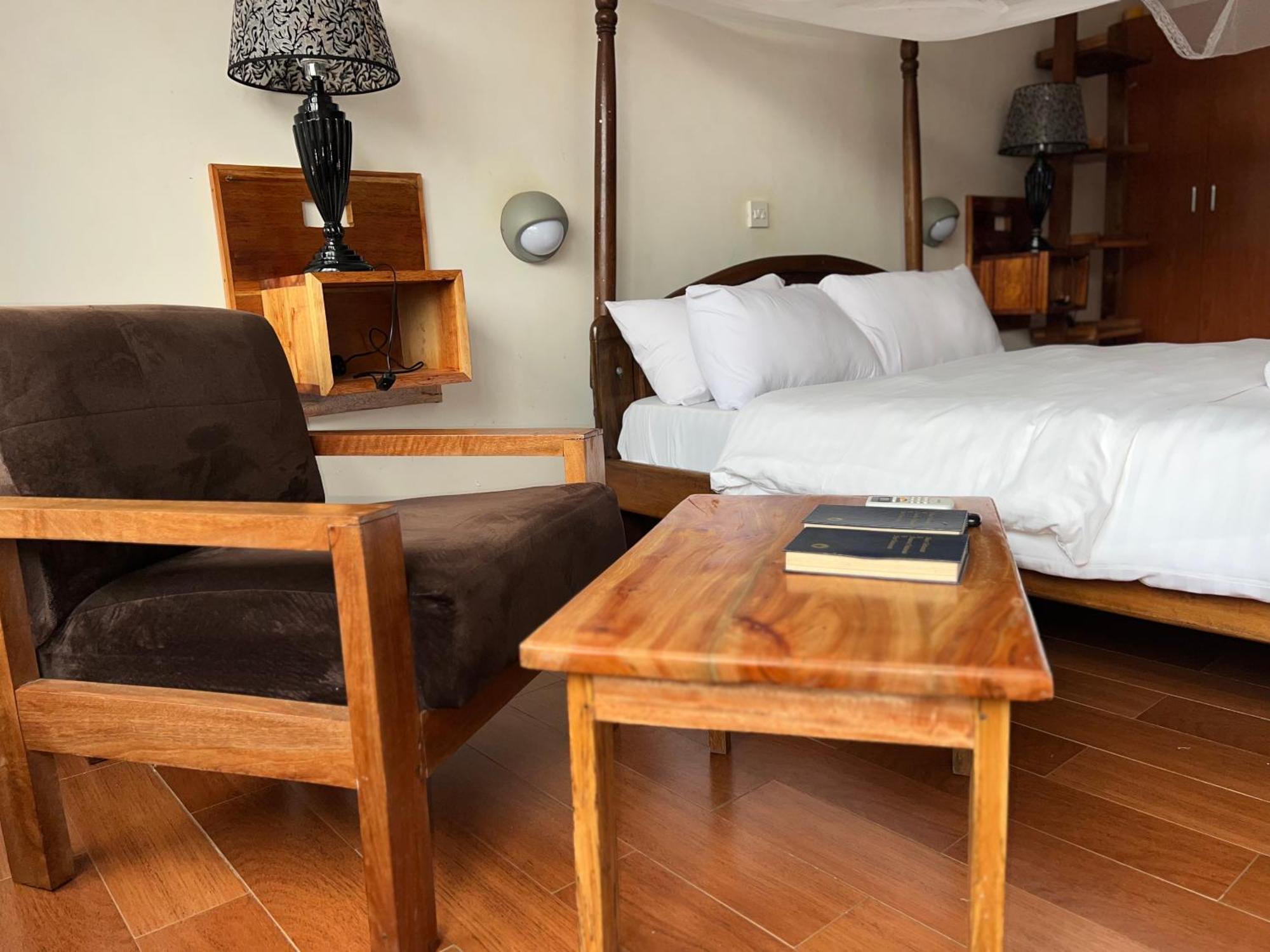Entebbe Flights Motel エクステリア 写真