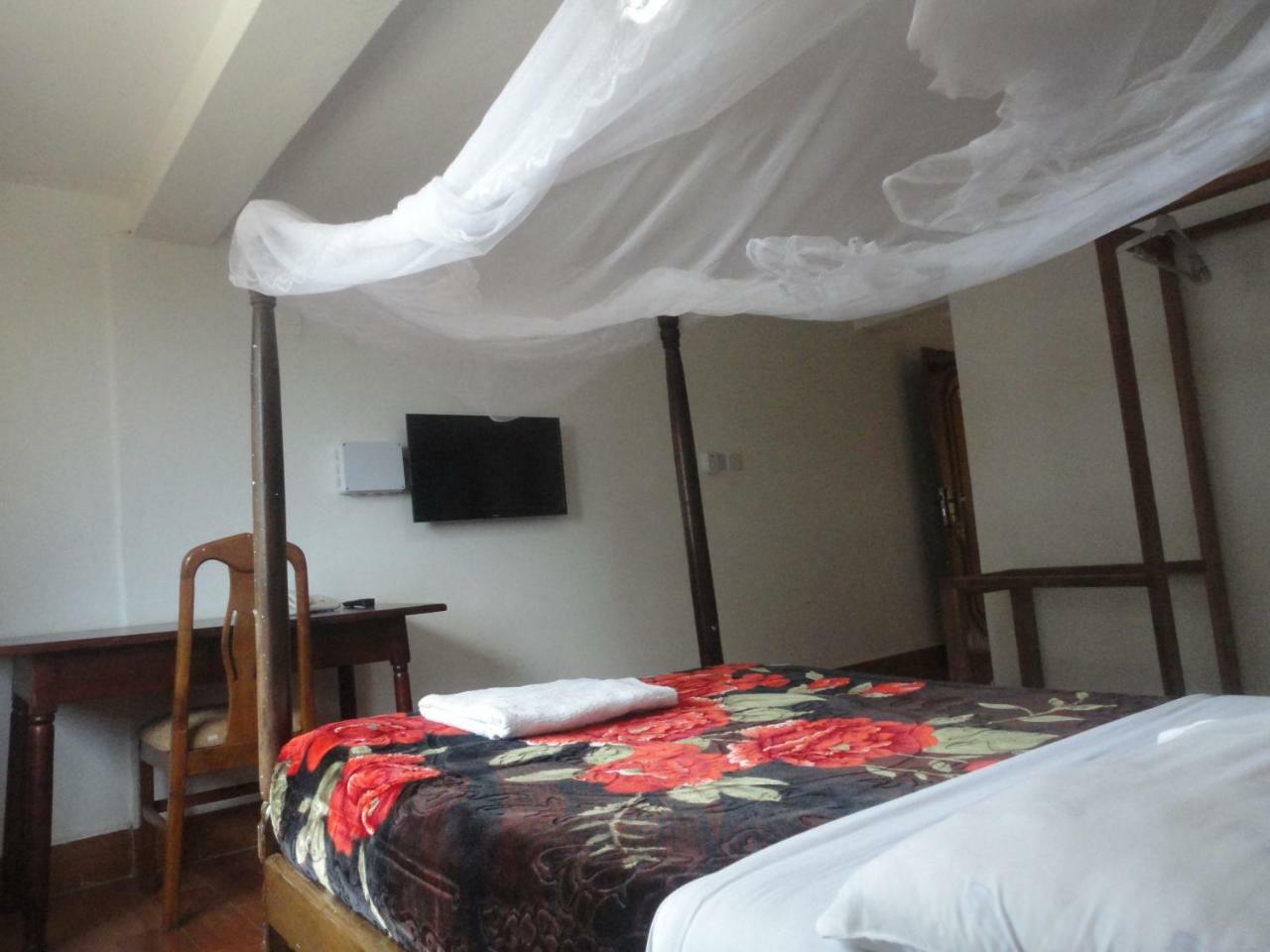Entebbe Flights Motel エクステリア 写真