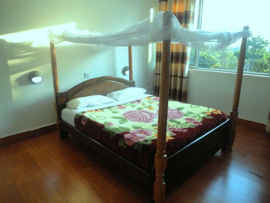 Entebbe Flights Motel エクステリア 写真