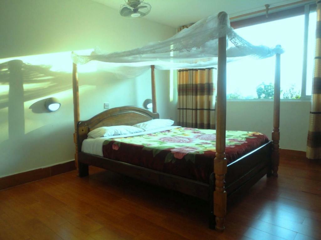 Entebbe Flights Motel エクステリア 写真